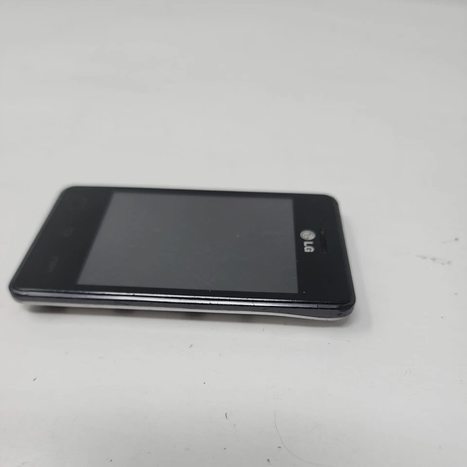 LG 840G - Black 2gb  (TracFone) parts - Image 2 of 4