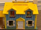VINTAGE #952Fisher Price Little People Play Family House 1969 House +  Furniture