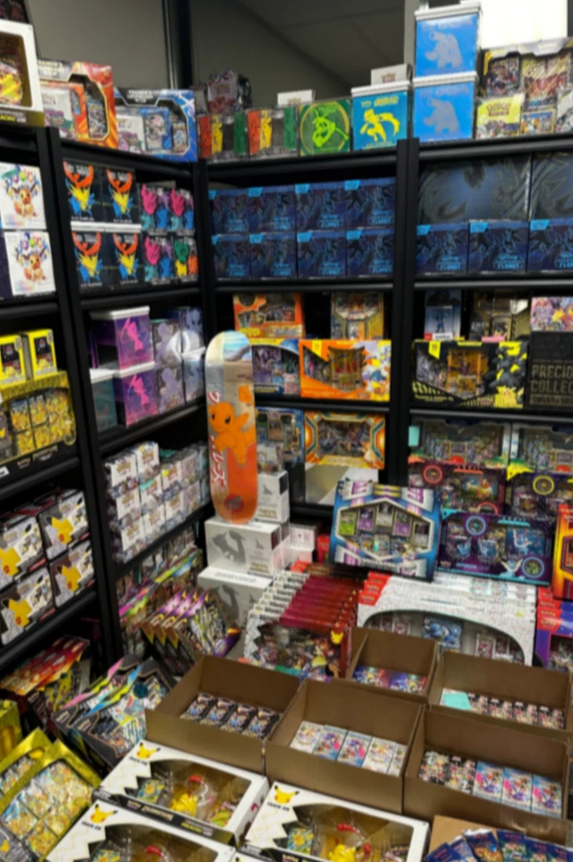 XY EVOLUTIONS CASE BREAK RIPS & MORE!!