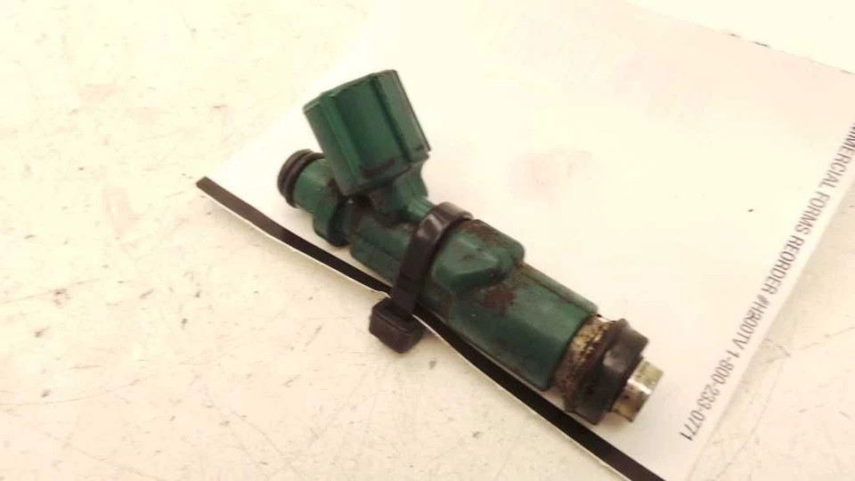 04 05 06 INYECTOR DE COMBUSTIBLE SCION XA 1,5 L 2320921020 Foto 2 de 4