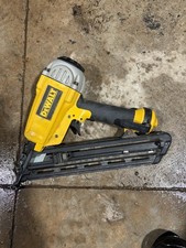Dewalt D51286 15 Gauge Angled Air Finish Nailer