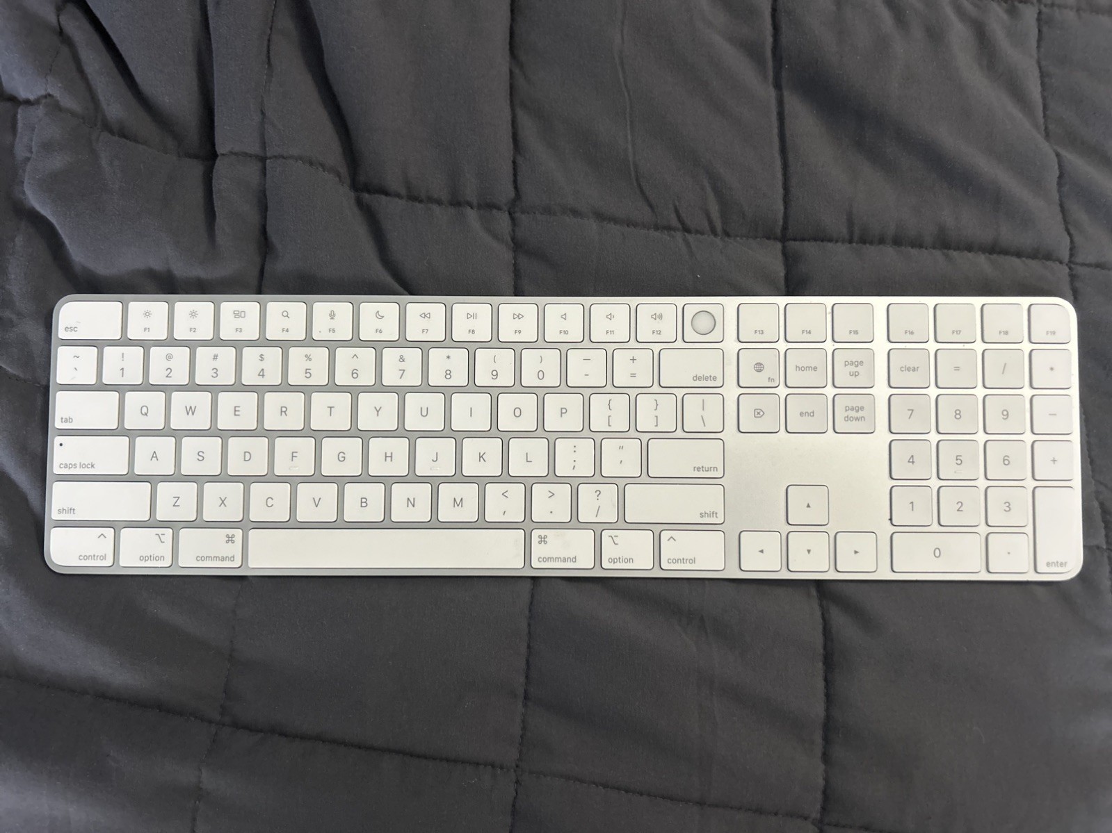 Apple Magic Keyboard with Touch ID A2520. USED*.