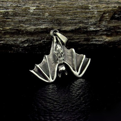 Massiver 925 Sterling Silber hängender Fledermaus Anhänger Gothic fliegende Fledermaus Schmuck Amulett