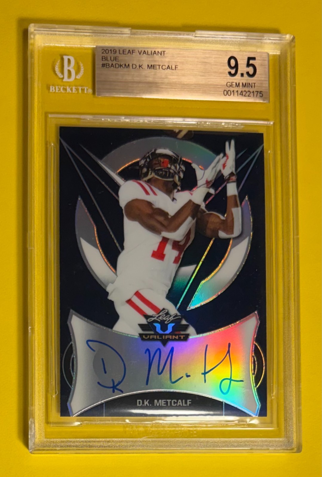 DK Metcalf Leaf Valiant Autographs #BADKM Blue