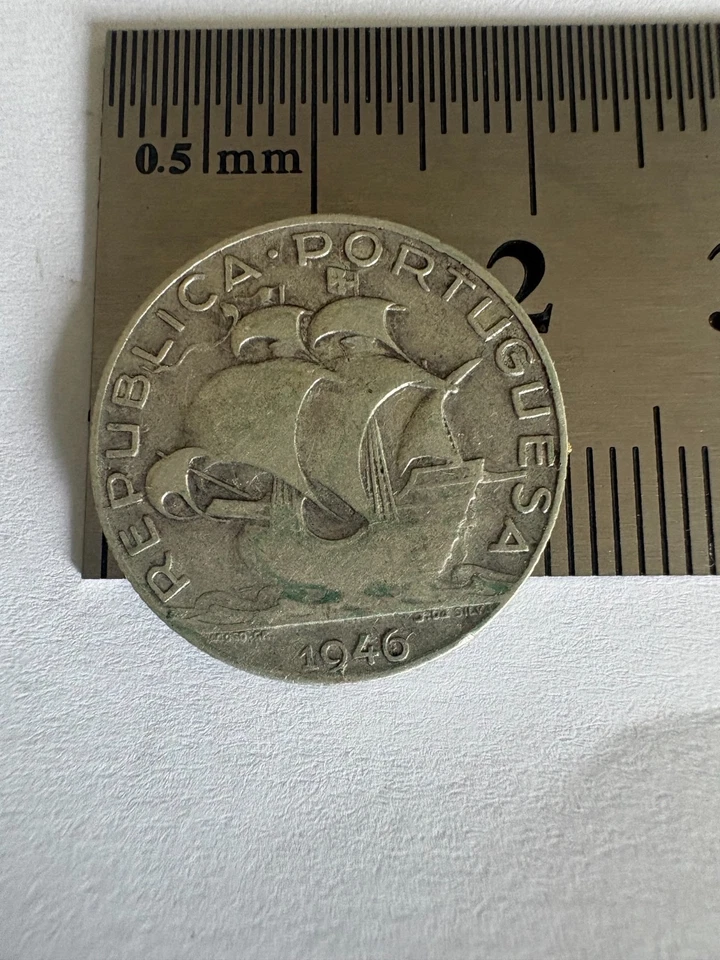 pièce portugaise de 5 escudos de 1946. - Photo 2/2