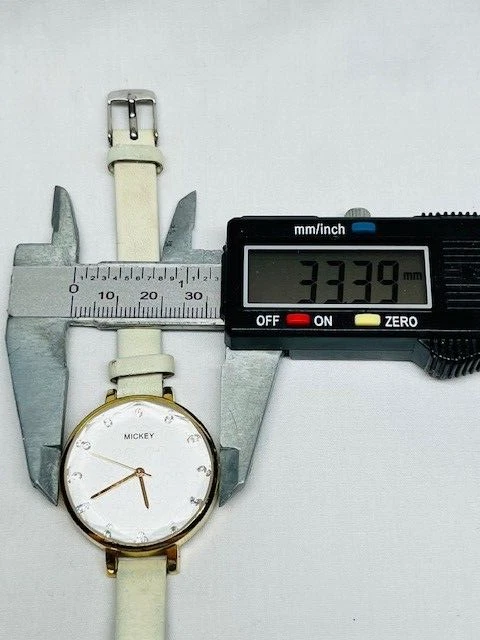 Damas Disney Mickey Mouse MK-11111 Reloj Cuarzo Tono Dorado Batería Nueva Foto 3 de 4