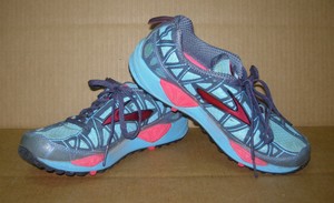cheap brooks cascadia 8