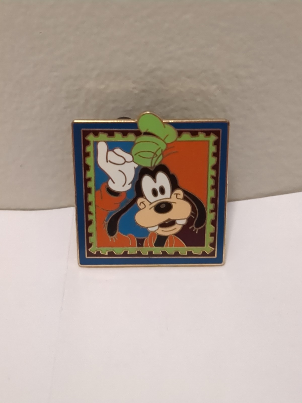 Disney Pin Goofy Framed Stamp 2003 