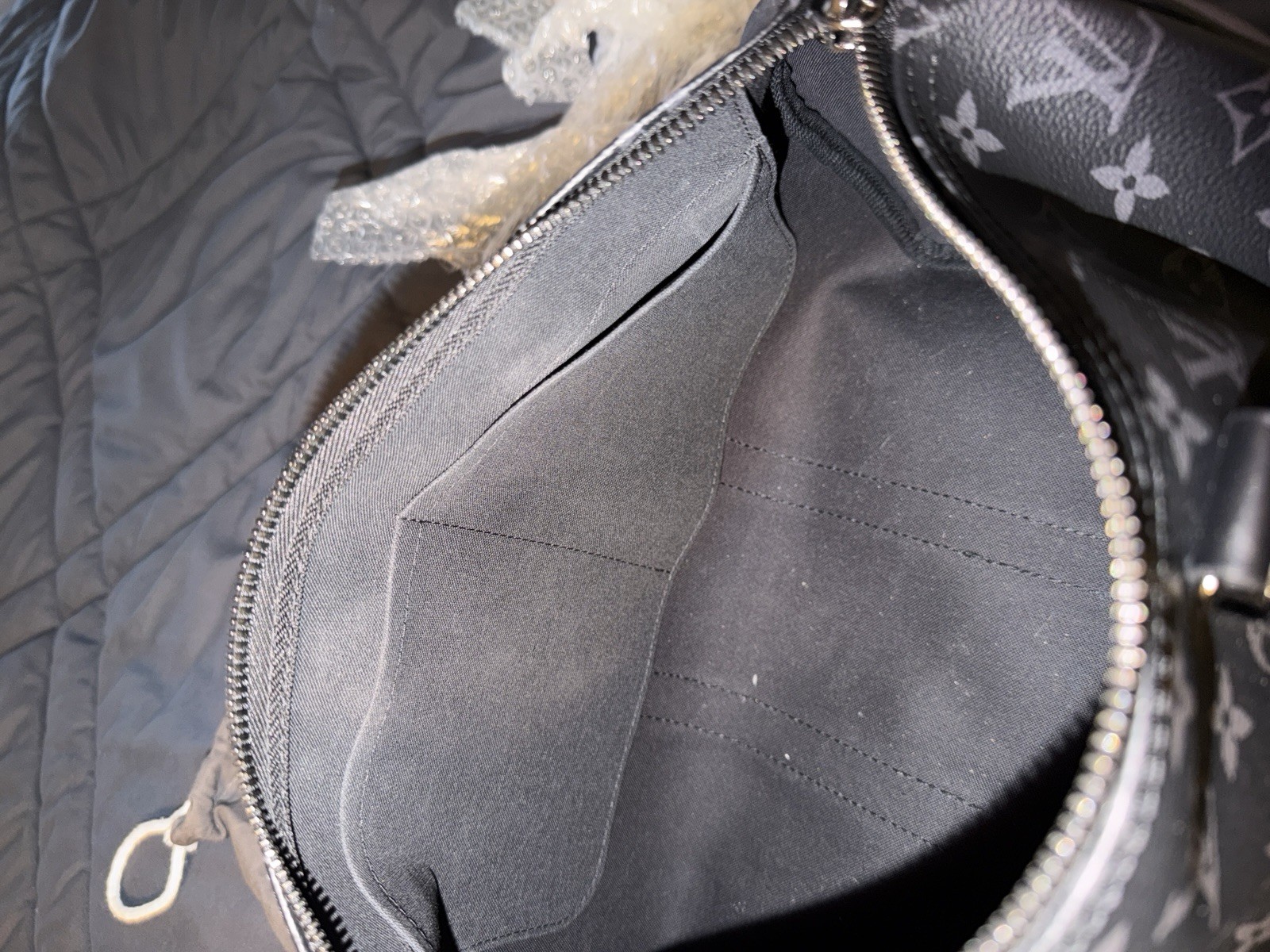 Authentic Louis Vuitton reverse Eclipse 35 Cm Kee… - image 11