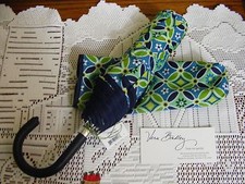 Vera Bradley DAISY DAISY Umbrella with SLEEVE BLUE/GREEN Curved Handle TOTE NWT