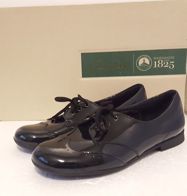 clarks girls lace up school shoes