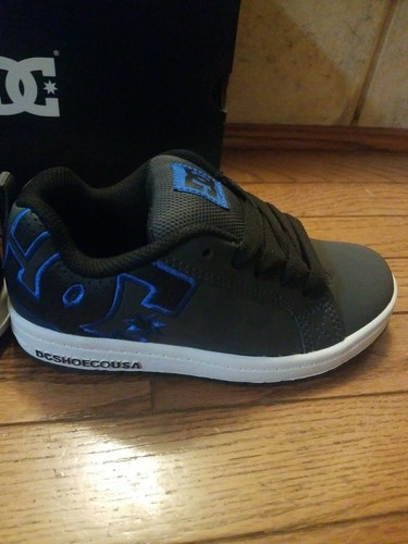 Scarpe da skate DC Shoes Court Graffik giovani bambini taglia 1,5 US DCSHOECOUSA NUOVISSIME - Foto 8 di 12