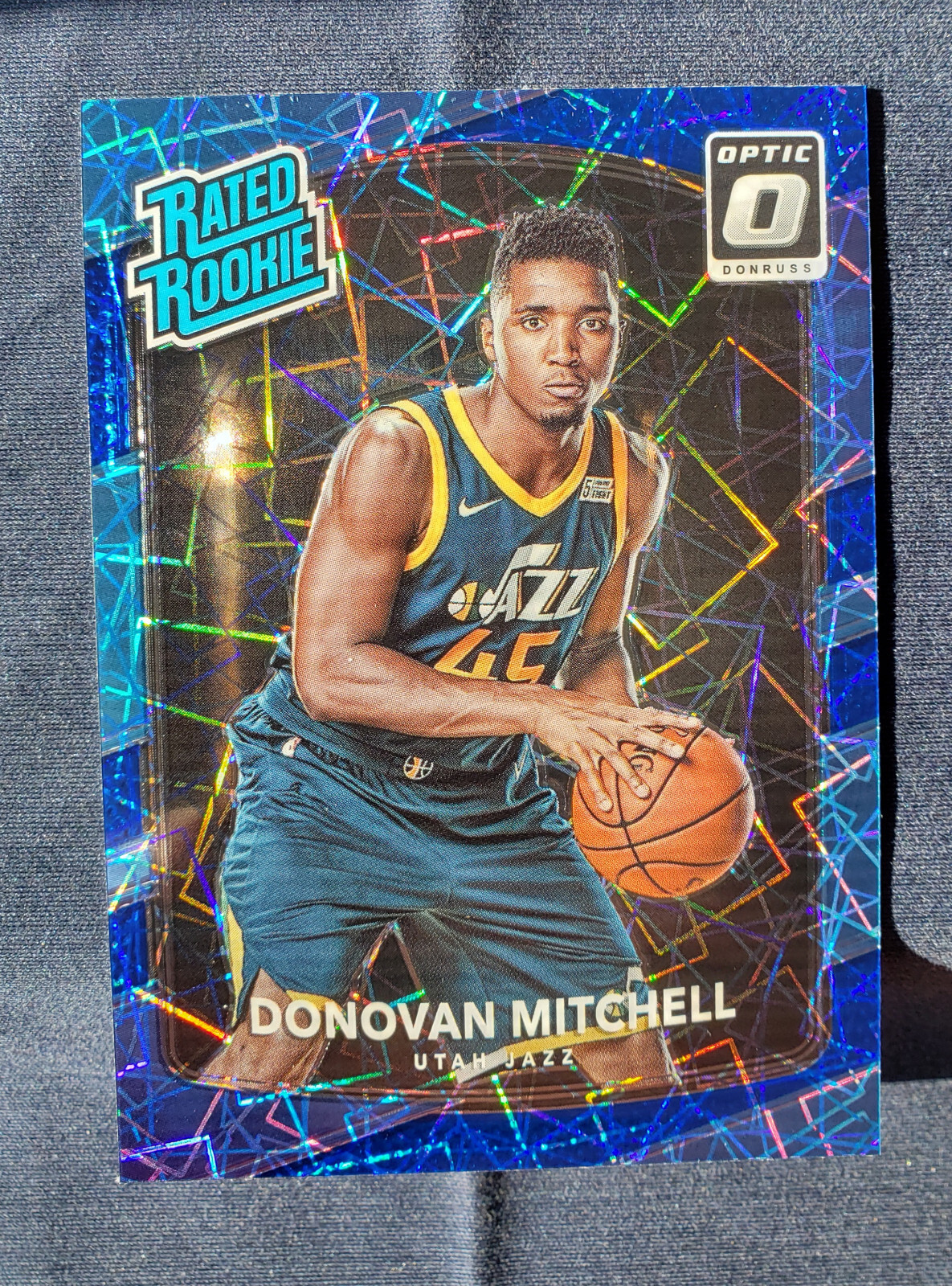 2017-18 Donovan Mitchell RC ROOKIE PANINI DONRUSS OPTIC #188 BLUE VELOCITY PRIZM