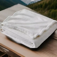 NIB Bedsure Fleece Blanket 50x60 White 300GSM Soft Lightweight Plush