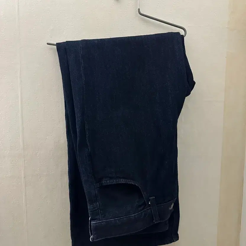 Uniqlo Wide Straight Fit Jeans Navy 32