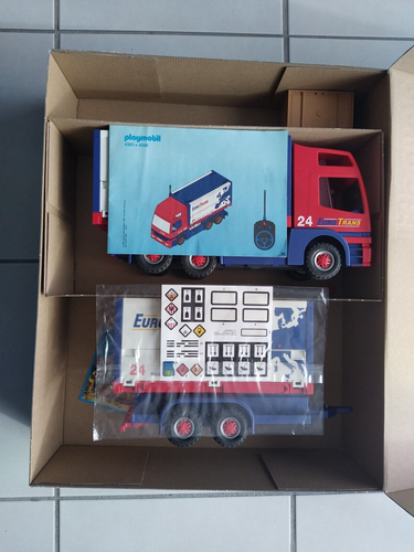 4323 PLAYMOBIL VILLE : Routier/camion remorque porte centenaire euro Trans "2007 - Photo 7/7