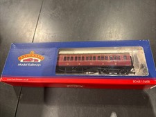 Bachmann OO Gauge 34-226C LMS CRIMSON 57FT CORRIDOR BRAKE 3rd COACH 5268