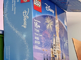 LEGO Disney Castle 71040 Hard to find Very Collectible Walt Disney Mickey Mouse