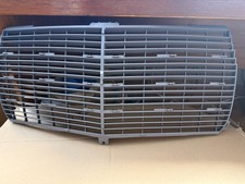 Oem Mercedes-benz W123 300d Front Grille Screen 1977-1985 Genuine Original Oem Mercedes-benz W123 300d Front Grille Screen 1977-1985 Genuine Original