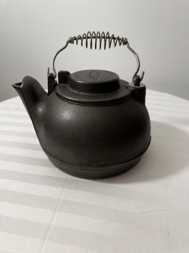 Vintage Wagner Ware Sidney Ohio USA Cast Iron Tea Pot Kettle Swivel Lid Kettle