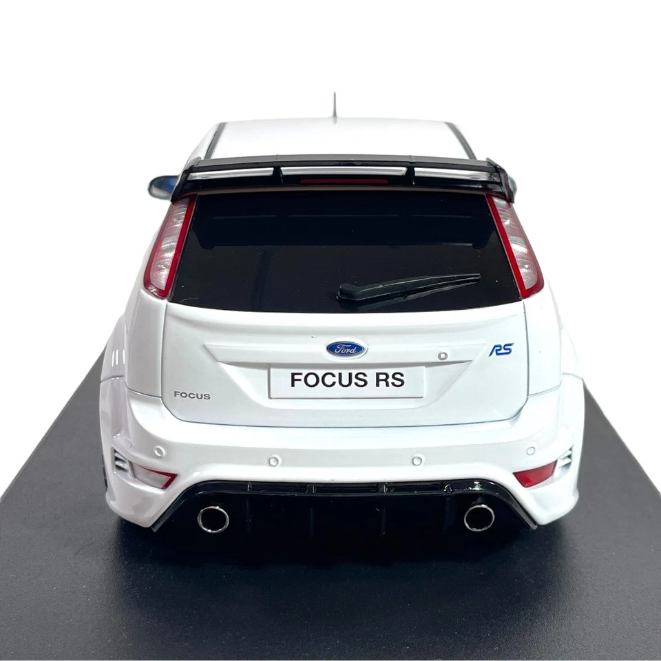 Modellino Auto Solido 1/18 Ford Focus RS MK.2 Frozen White 2009 - Immagine 4 di 4