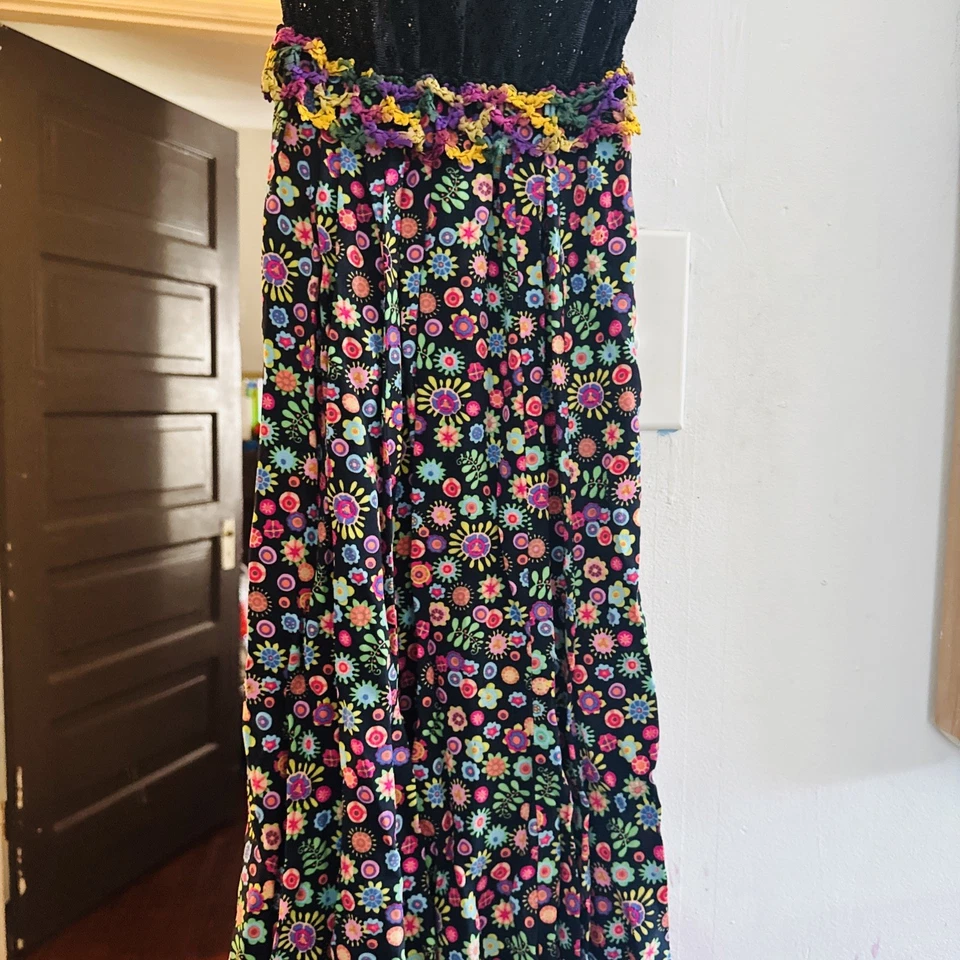 1990 年代 Moschino 廉价时尚花卉钩针拼布连衣裙,尺寸 XS-S 真丝  — 第 4/4 张图片