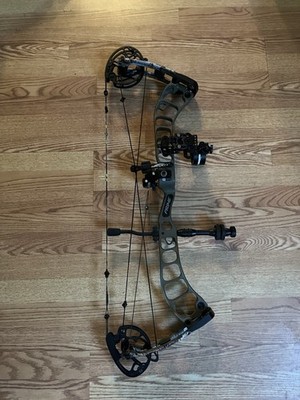 Prime Logic CT3 Compound Bow 50-60 LBS Fully Set Up. Single Pin.