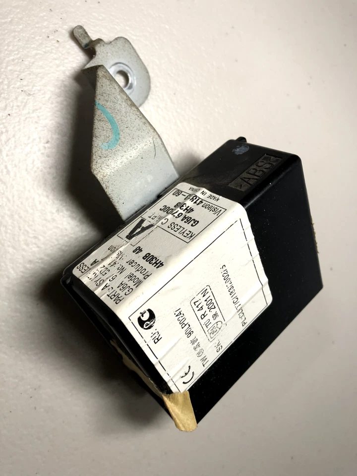 Mazda 6 GG GY Security ECU Set Kit 2.3 L3 Manual Series 1 02-05 L33918881F - Image 2 of 4