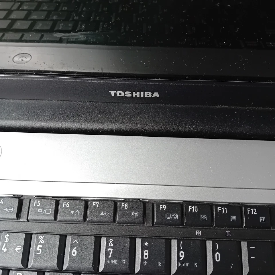 TOSHIBA SATELLITE L450-16Q LAPTOP - NOT TESTED SPARES OR REPAIRS PARTS NETBOOK, - Image 3 of 4