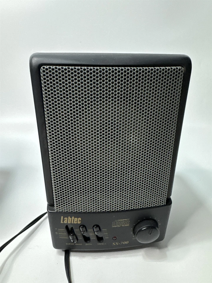 LABTEC SS-100 立体声扬声器系统老式(无电源线)怀旧 — 第 3/4 张图片
