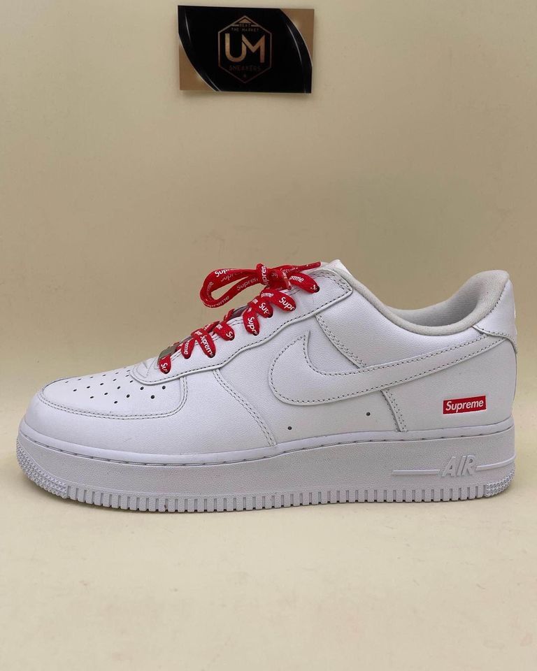 Nike Air Force 1 Low Supreme - White 