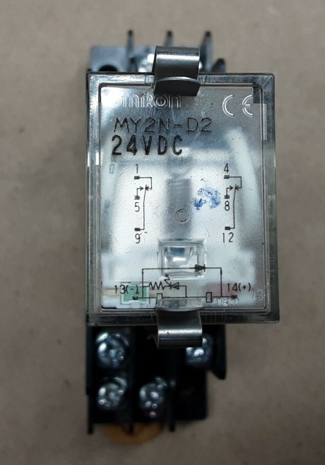 Omron MY2N-D2 24 VDC Coil Pilot Relay w/ Base MY2ND2 #2050I57*AD