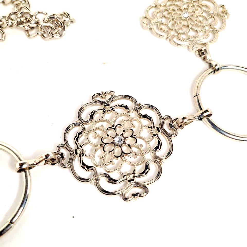 Cinturón de eslabones tono plata cadena de metal imitación estrás declaración forma de diamante retro Foto 3 de 4