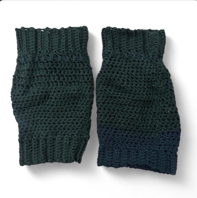 Hand Crocheted Green Leg Warmers One Size Fits Sinching Size New View 2