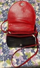 Aigner Tasche Schwarz Leder, innen rot, nie gebraucht, ca B19; ca H20; caT3 cm