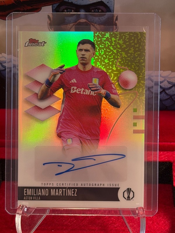 2025-26 Topps Finest UCC Emiliano Martinez Auto