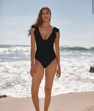 Summersault The Ruffle Backflip V-Neck Sz 8 Black