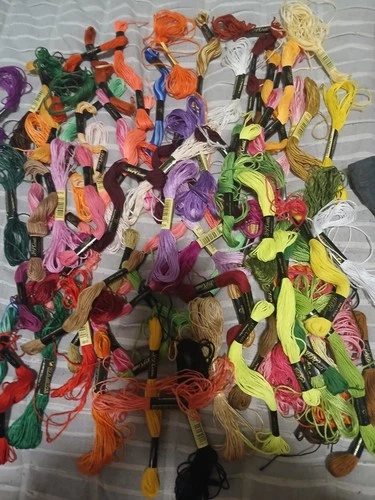 LOT OF OVER 70  EMBROIDERY CROSS STITCH THREAD