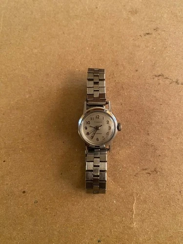 Vintage Timex Silver Tone Case Wind-up Analog Women's Watch