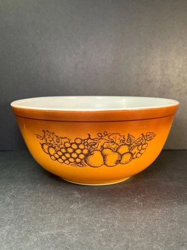 Vintage PYREX “Old Orchard” #403 2.5 Qt Mixing Nesting Bowl