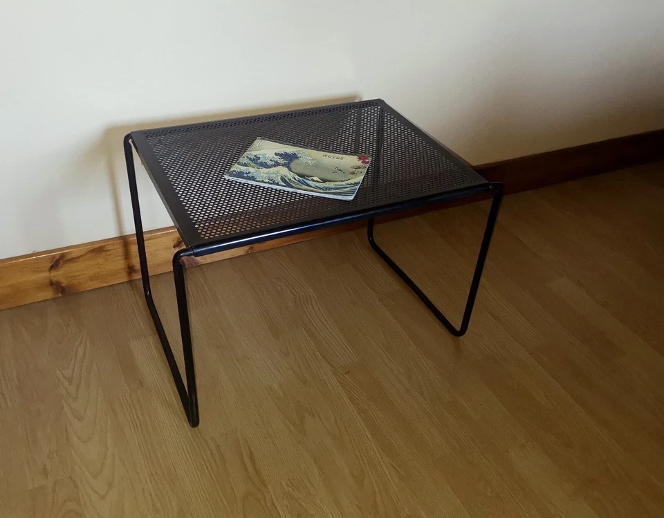 Mathieu Mategot, Bout De Canapé Petite Table En Tôle Perforée &Tubulaire, 1960 - Photo 3/4