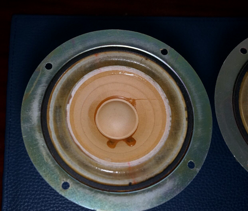 PAIR VINTAGE SONY 082-13 FULL RANGE SPEAKERS / CORAL - Picture 2 of 9