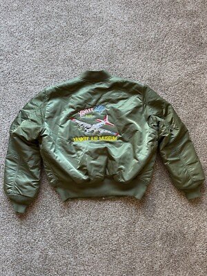 Men's XL Flight Jacket ''Yankee Lady'' B-17G Yankee Air Museum