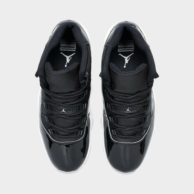 retro 11s black