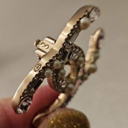 Authentic CHANEL Large CC's Earrings Pearls & Crystal Baguettes - STUNNING! - Picture 8 of 9