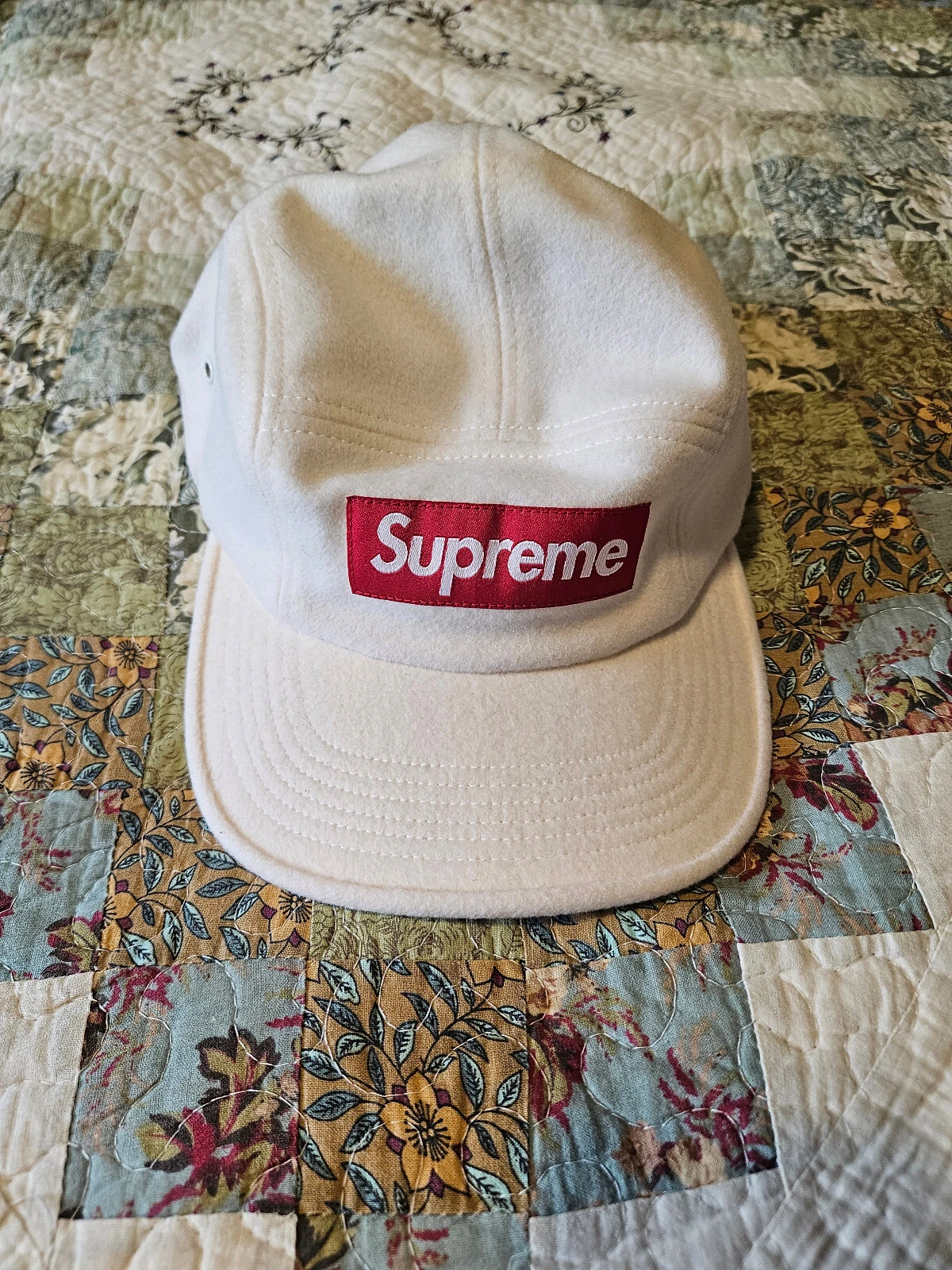 Chapeau de camp en laine SUPREME Loro Piana chef d'œuvre casquette crème boîte blanche logo réglable