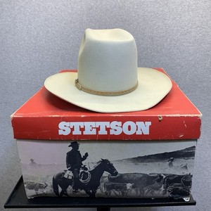Chapeau de cowboy Stetson chapeau concho avec de l'argent Photo Stock