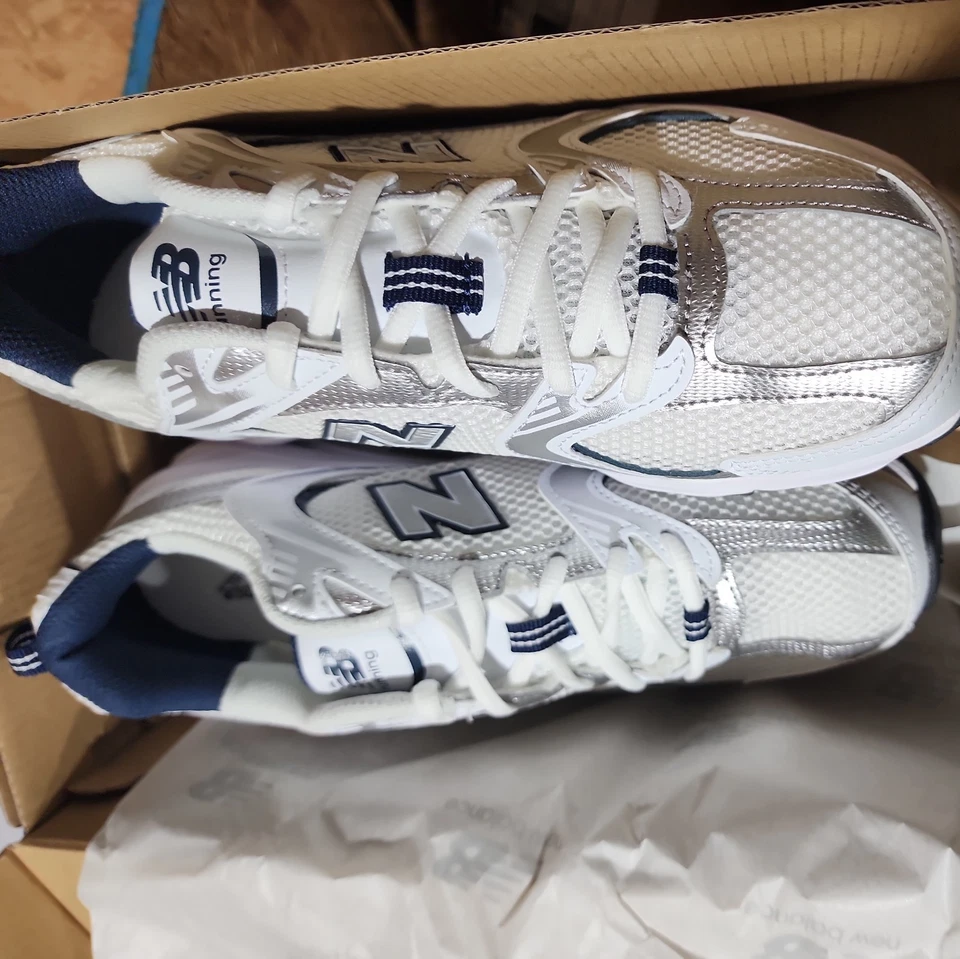 New Balance 530 Series Sneakers Women's Size 8.5 White Blue MR530SG - Image 4 of 4