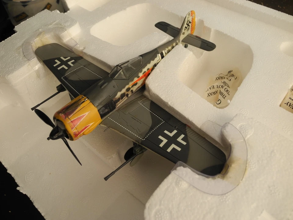 Collectors' FIND, Franklin Mint / Armour FW-190 CUSTOM WEATHERED, Special! 1:48! - Image 3 of 4