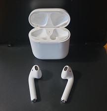 Apple AirPods 1st Gen Wireless Bluetooth In-Ear Earbuds w/Charging Case White